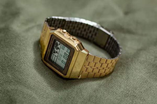 Casio A500WGA-9DF retro dijital saat, 5 alarm ve dünya saati özellikli