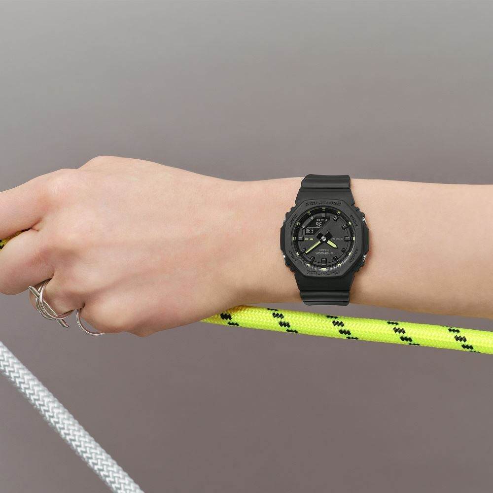 Casio GMA-P2100SA-1A2DR G-Shock dayanıklı kol saati