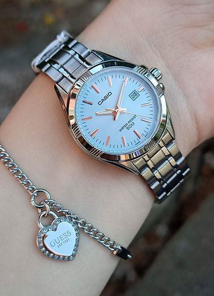 Casio LTP-1308D-2AVDF – Günlük Kullanım İçin Kadın Kol Saati