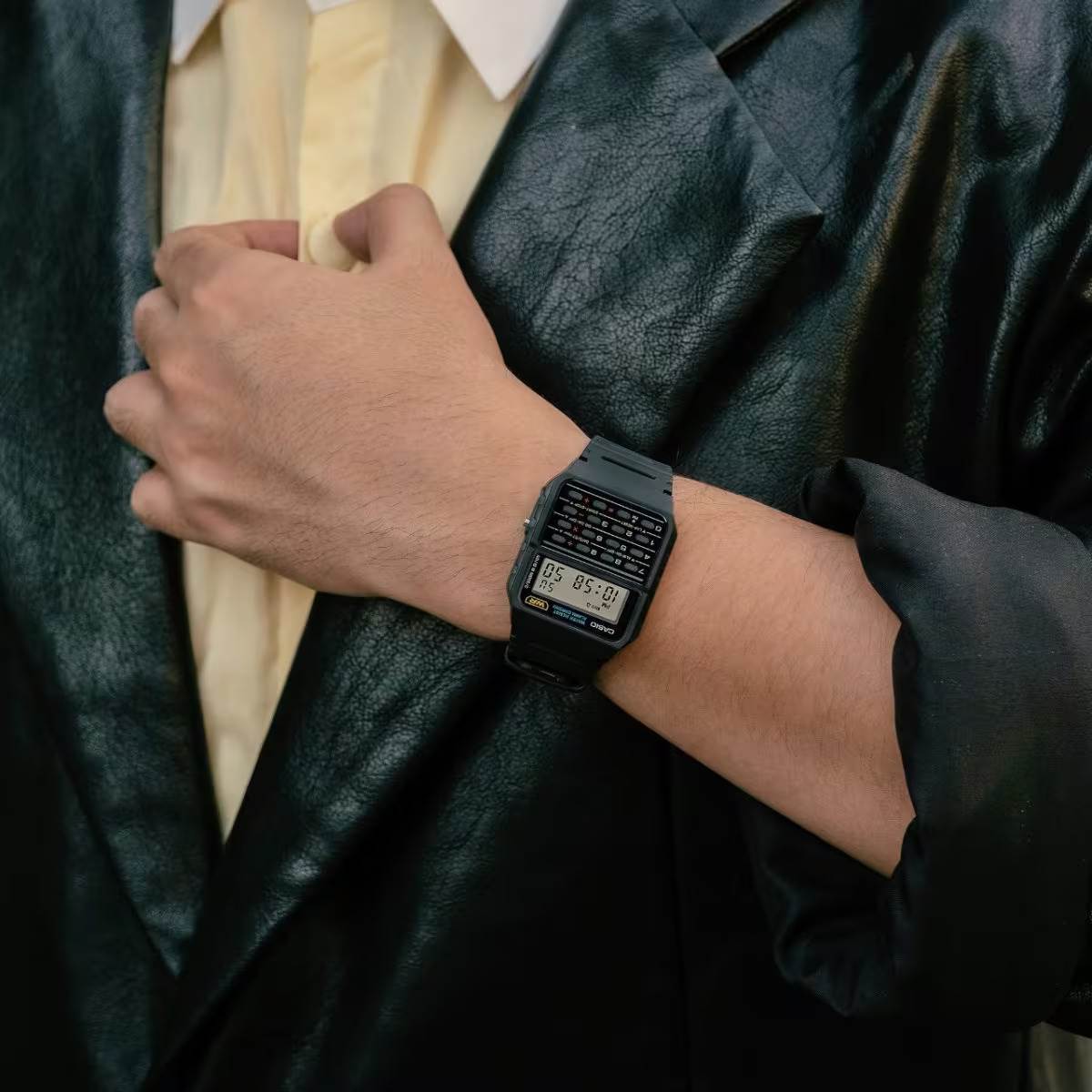 Casio CA-53W-1Z çift zaman dilimi dijital saat