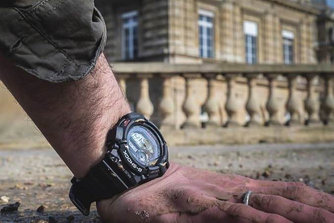 Casio G-9300GB-1DR 200 metre su geçirmez dijital kol saati
