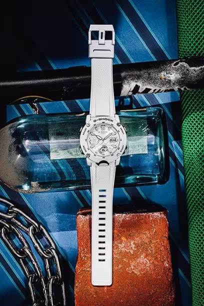 Casio GA-2000S-7ADR 200 metre su geçirmez dayanıklı kol saati