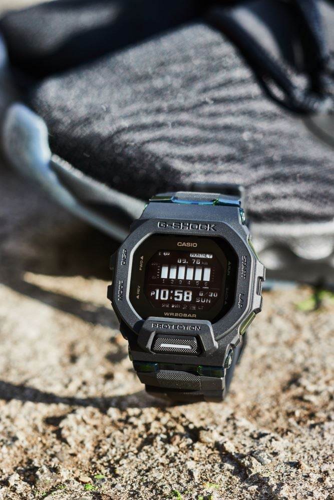 Casio GBD-200UU-1DR 200 metre su geçirmez G-SQUAD saat