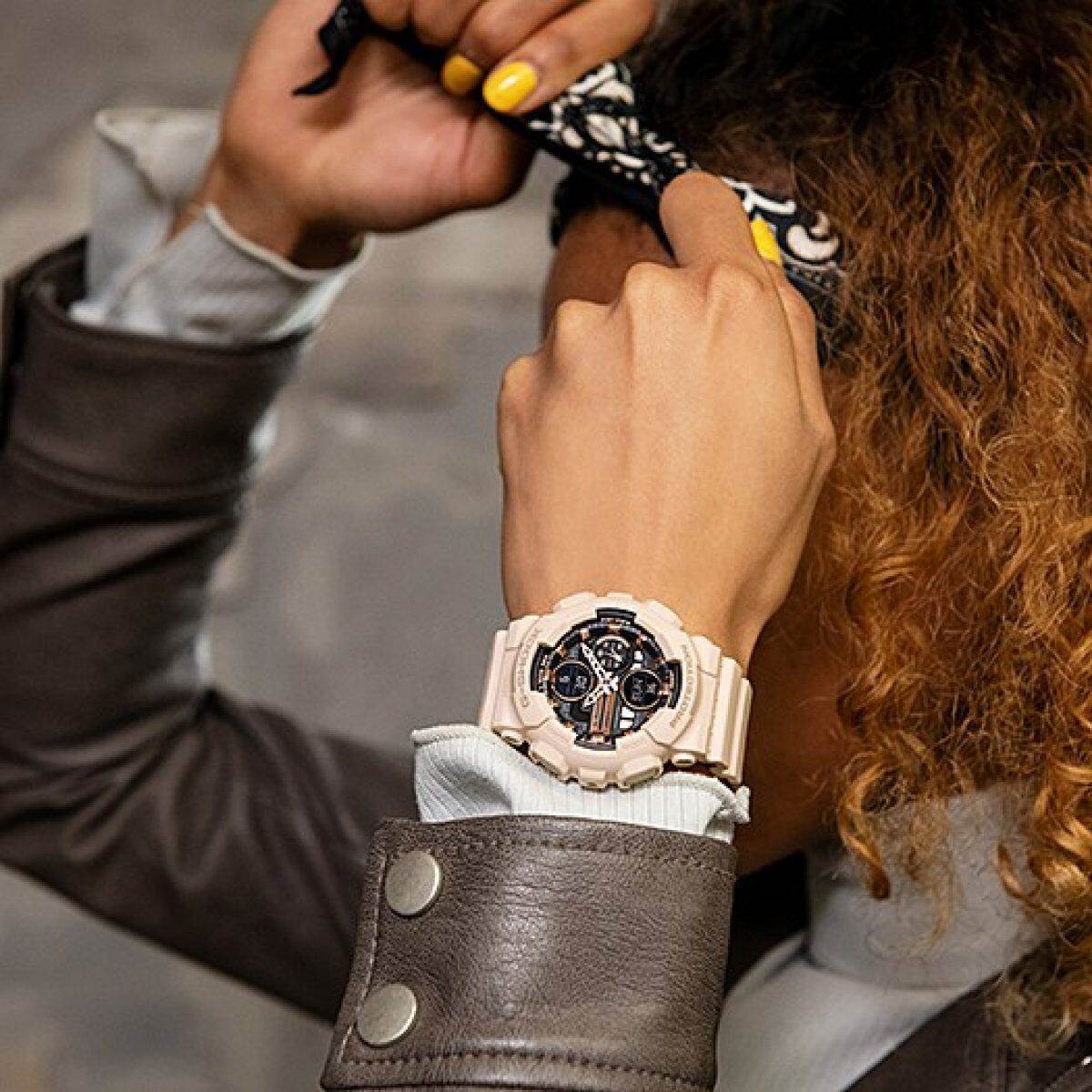 Casio GMA-S140M-4ADR 200 metre su geçirmez kol saati