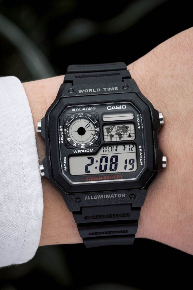 Casio AE-1200WH-1AVDF dünya haritası ekranlı dijital saat