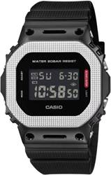 Casio GM-5600BM-1DR metalik bezelli unisex kol saati